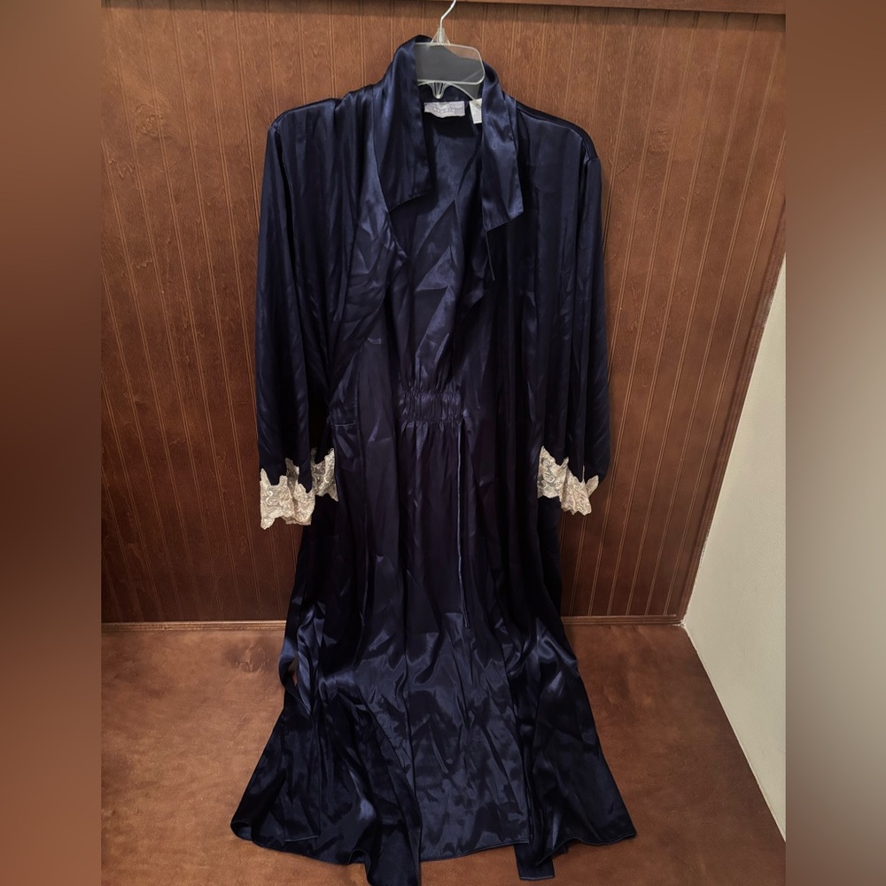 Jaclyn Smith Navy Robe with Lace Cuffs
